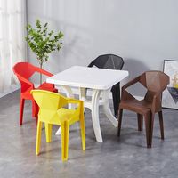 Ensemble de meubles de jardin en polypropylène empilables, résistants aux intempéries, au design moderne, pour patios, cours, table et chaises de salle à manger