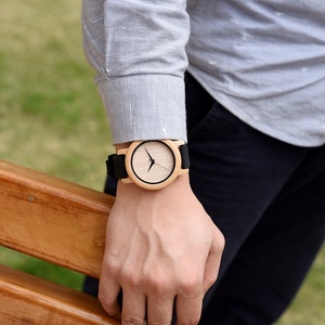 Orologio al quarzo <span class=keywords><strong>in</strong></span> bambù da uomo e da <span class=keywords><strong>donna</strong></span> con Logo personalizzabile con cinturino <span class=keywords><strong>in</strong></span> <span class=keywords><strong>Silicone</strong></span> colorato - Product Image 6