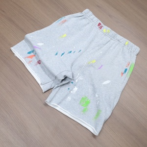 Pantalones Cortos para Hombre de Alta Calidad con Logotipo Personalizado, Diseño Pintado a Mano con Salpicaduras de Pintura, Tela French Terry - Product Image 4