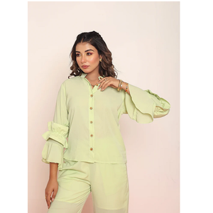 Chemise à volants vert lime pastel pour femme, hauts décontractés, chemisier tendance et élégant pour l'été, chemise de bureau confortable - Product Image 1
