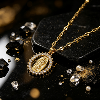 Collier pendentif religieux en alliage avec strass ovales, accessoires de mode, chaîne de collier douce et rétro pour femmes