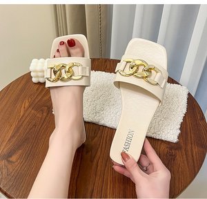 Di alta qualità di lusso da donna PVC EVA a fondo piatto estate pantofole morbido singolo cinturino sandali <span class=keywords><strong>con</strong></span> <span class=keywords><strong>catena</strong></span> di metallo decorazione all'ingrosso - Product Image 2
