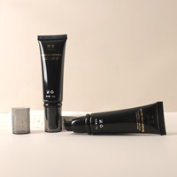 Tube souple rond en plastique noir personnalisé de 50 g, tube de 50 ml pour fond de teint et crème pour les yeux avec pompe sans air
