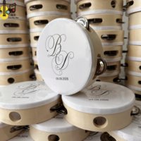 Custom Tambourine Wedding Wooden Wedding Party Favors 6 Inch Handle Dance Playing Noise Maker Musical Instrument Drum toy