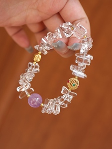Bracelet en cristal de quartz clair naturel irrégulier avec accessoires en argent sterling 925 plaqué or, bijoux en perles d'améthyste - Product Image 3