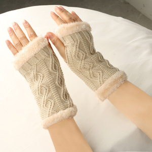 Guantes sin dedos de acrílico con Cable sólido de Invierno para mujer - Product Image 4