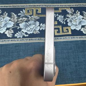 Móvil Reacondicionado A2886 de 6.7 Pulgadas, 128 GB, 5G, Carga Inalámbrica (Modelo 2022) - Product Image 2