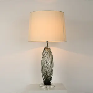 Exklusive Beleuchtung Möbel Innen Schlafzimmer Wohnzimmer Elegante farbige Glasur Glas Tisch lampe