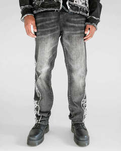 ג'ינס מתרחב בגזרה גבוהה, מעוצב בסגנון רחוב Y2K, בצבע שחור שטוף, עם עיצוב פנינים וז'קארד, עשוי כותנה דנים איכותית לגברים. - Product Image 6