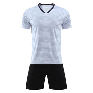 ชุดเสื้อฟุตบอลผู้ชายแบบกำหนดเอง ปี 2025-2026 ชุดยูนิฟอร์มฟุตบอลฤดูหนาว ผ้าโพลีเอสเตอร์ 100% น้ำหนักเบา ชุดฟุตบอลสำหรับฤดูร้อน - Product Image 6