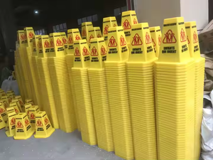 Señales de precaución de plástico de tamaño pequeño al por mayor de fábrica, señales de seguridad de suelo mojado, conos de precaución cuadrados amarillos - Product Image 2