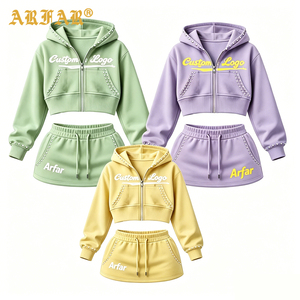 Abbigliamento Vintage Autunnale per Donne, Felpa con Zip e Pantaloncini in Spugna Francese con Logo Personalizzato e Strass, Tuta da Donna in 2 Pezzi - Product Image 3