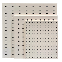 Organisateur de bureau mural en fer Étagères modulaires en panneau perforé pour la configuration de PC de jeu Solution de rangement personnalisée pour bureau, salle de bain et cuisine