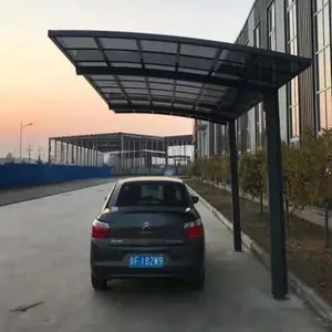 Moderne Ontwerpen Polen Aluminium Pergola Carport Met Gebogen Polycarbonaat Dak