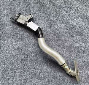 Подходит для Audi A4 A6 Volkswagen Amalac: маслоотделитель, дыхательный шланг, выхлопная труба и отводная труба 06H103213H 06H103213J - Product Image 1