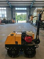 Compacteur routier manuel à double tambour RWYL31B avec moteur Honda, idéal pour le compactage de petites fosses, d'asphalte, de gravier et de sols.