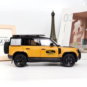 Casi Real <span class=keywords><strong>1</strong></span>/<span class=keywords><strong>18</strong></span> <span class=keywords><strong>Land</strong></span> <span class=keywords><strong>Rover</strong></span> 110 90 <span class=keywords><strong>Defender</strong></span> Trophy simulación aleación Diecast coche modelo de juguete - Product Image 3