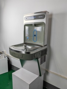 Distributeur d'eau mural sans contact en acier inoxydable avec capteur pour le remplissage de bouteilles – Idéal pour les espaces publics - Product Image 6