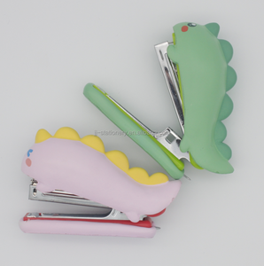 Grapadora de concha de esponja para encuadernación de libros con forma de Animal bonito y colorido personalizado, grapadora de descompresión de suministro pequeño escolar para niños - Product Image 4