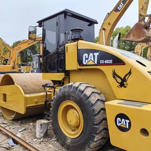 Rodillo Compactador de Neumáticos de Un Solo Tambor Cat CS-683E Amarillo Usado, Cabina Cerrada, Motor Diésel 185 kW, Equipo de Construcción - Product Image 6