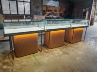 Table de présentation de bijoux en métal et MDF de luxe avec lumières LED pour meubles de centre commercial YIZHAN YZ-2501030002