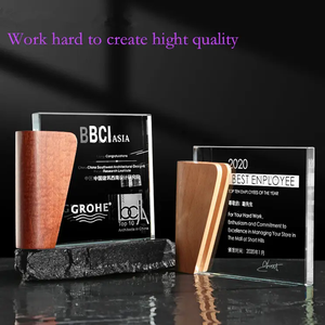 كأس درع خشبي فارغ بحفر مخصص وشعار ثلاثي الأبعاد للديكور المنزلي والهدايا التذكارية للبيع بالجملة - Product Image 2