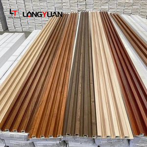 Moderno impermeable ignífugo <span class=keywords><strong>interior</strong></span> PVC estriado Panel de pared tablero <span class=keywords><strong>Interior</strong></span> madera plástico compuesto WPC pared techo Panel revestimiento - Product Image 1