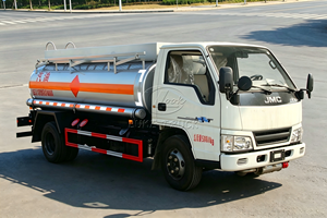 รถบรรทุกเคลื่อนที่เติมน้ำมันดีเซลแบบฝังถัง LPG ขนาด 4*2 พร้อมใบรับรองการส่งออก สำหรับขาย เติมน้ำมันยานยนต์ก่อสร้าง - Product Image 5