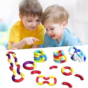 Bastoncini Flessibili Multicolore a 18 Sezioni, Gioco Puzzle Colorato, Giocattolo Antistress per Bambini - Product Image 3