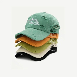 Gorras de Béisbol Deportivas de 5 Paneles con Logotipo Bordado Personalizado de Alta Calidad, Resistentes al Agua, con Diseño Desgastado - Product Image 1