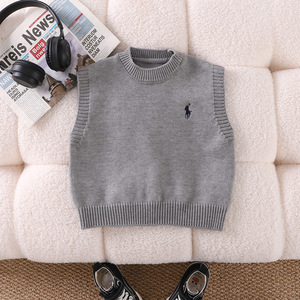 Nuovo Set <span class=keywords><strong>di</strong></span> Abbigliamento per <span class=keywords><strong>Ragazzi</strong></span> 2026, 3 Pezzi: Camicia a Righe, Gilet Lavorato a Maglia, Jeans, Outfit Casual per Bambini - Product Image 4