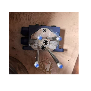Constructiemachines onderdeel SX12 Hydraulische hoofdregelklep onderdelen E660 E660F E665 <span class=keywords><strong>E665F</strong></span> Giekkleppenblok voor graafmachine - Product Image 3