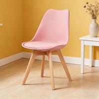 Chaise de salle à manger de style nordique en PP, chaise ergonomique avec pieds en bois massif, chaise d'appoint imperméable et résistante aux taches pour la maison et le bureau