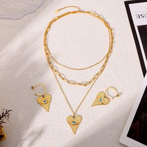 Collar con Colgante de Corazón Texturizado con Ojo Turco, Chapado en Oro de 18K |   Cadena de Acero Inoxidable en Capas con Símbolo Protector - Product Image 4