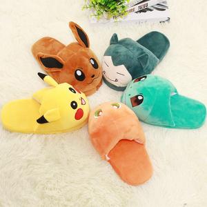 Pantoufles d'intérieur en <span class=keywords><strong>peluche</strong></span> douces et mignonnes, taille adulte unisexe, personnalisées, en gros, avec motif de dessin animé Pokémon, pour l'hiver, rembourrées, gratuites - Product Image 2