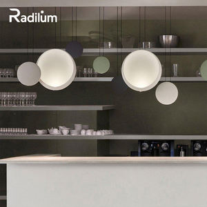 Cosmos Combinaison Pendentif Lumière Résine Disque Planète Cluster Moderne Minimal Lampe Suspendue Table À Manger Hôtel Hall Projet Personnalisé - Product Image 1