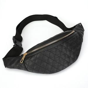 Sac banane matelassé en cuir PU noir pour femme, avec logo personnalisé RELINK, forme oreiller, fermeture éclair étanche, sac bandoulière - Product Image 1