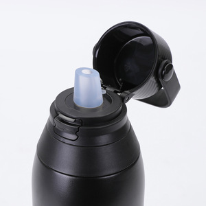 Bouteille d'eau isolée en acier inoxydable 500ML 750ML réutilisable sans BPA avec couvercle en paille de silicone et peut être combinée avec un filtre. - Product Image 6