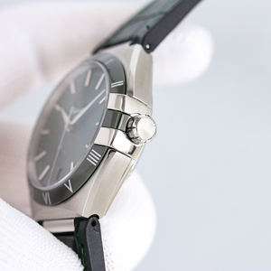 La dificultad del proceso de producción es exclusivamente para mejorar la comodidad de los clientes. Reloj Mecánico - Product Image 4