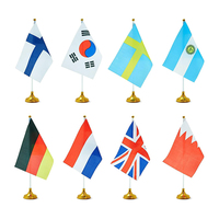 Vente en gros 24 pays Ensemble de drapeaux de bureau de luxe 14x21cm Drapeaux de bureau miniatures Drapeau américain américain avec poteau Décoration de bureau