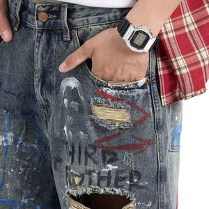 Pantalones Cortos Vaqueros Rotos Holgados para Hombre, Estilo Urbano con Estampado de Grafiti, Fabricados a Medida por OEM, Ideales para Verano - Product Image 4