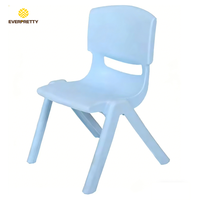 Chaise ergonomique moderne et colorée en plastique de haute qualité pour enfants, empilable et fixe, idéale pour la maternelle, la crèche et les enfants.