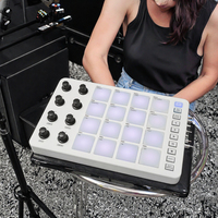 Coupe-cordes de guitare portable et durable avec connexion Bluetooth, 16 pads de rythme, 8 boutons assignables, fonction de répétition des notes et batterie rechargeable