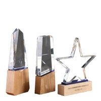 Trophée en cristal cubique créatif en bois pour événements et réunions annuelles d'entreprise, vente en gros, trophée commémoratif en cristal