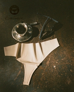 Женские бесшовные трусики-стринги - Product Image 3