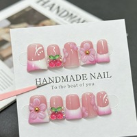 Faux ongles artisanaux carrés moyens roses style français avec imprimé ombré peint à la main, fleurs 3D, luxueux à presser
