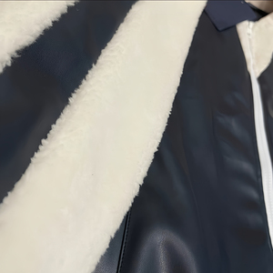 Chaqueta Varsity Louis Navy de Cuero y Borrego con Parches y Bordado L V - Product Image 3