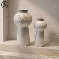Vas Bunga Keramik Bertekstur Bentuk Labu, Dekorasi Rustic Modern, Warna Putih Netral, Minimalis, Bergaya Wabi Sabi, untuk Meja, Cocok untuk Bunga Kering.