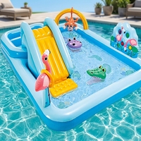 Intex 244 cm L x 239 cm B x 71 cm H Aufblasbares Dschungel-Abenteuer-Spielcenter mit Sprühfunktion, Kinderpool für den Garten, Wasserrutsche für draußen, 130 Gallonen