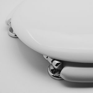 Tapa de Inodoro Cuadrada Moderna para Hatria Vaso Sculture, Material PP con Control Remoto para Baño - Product Image 3